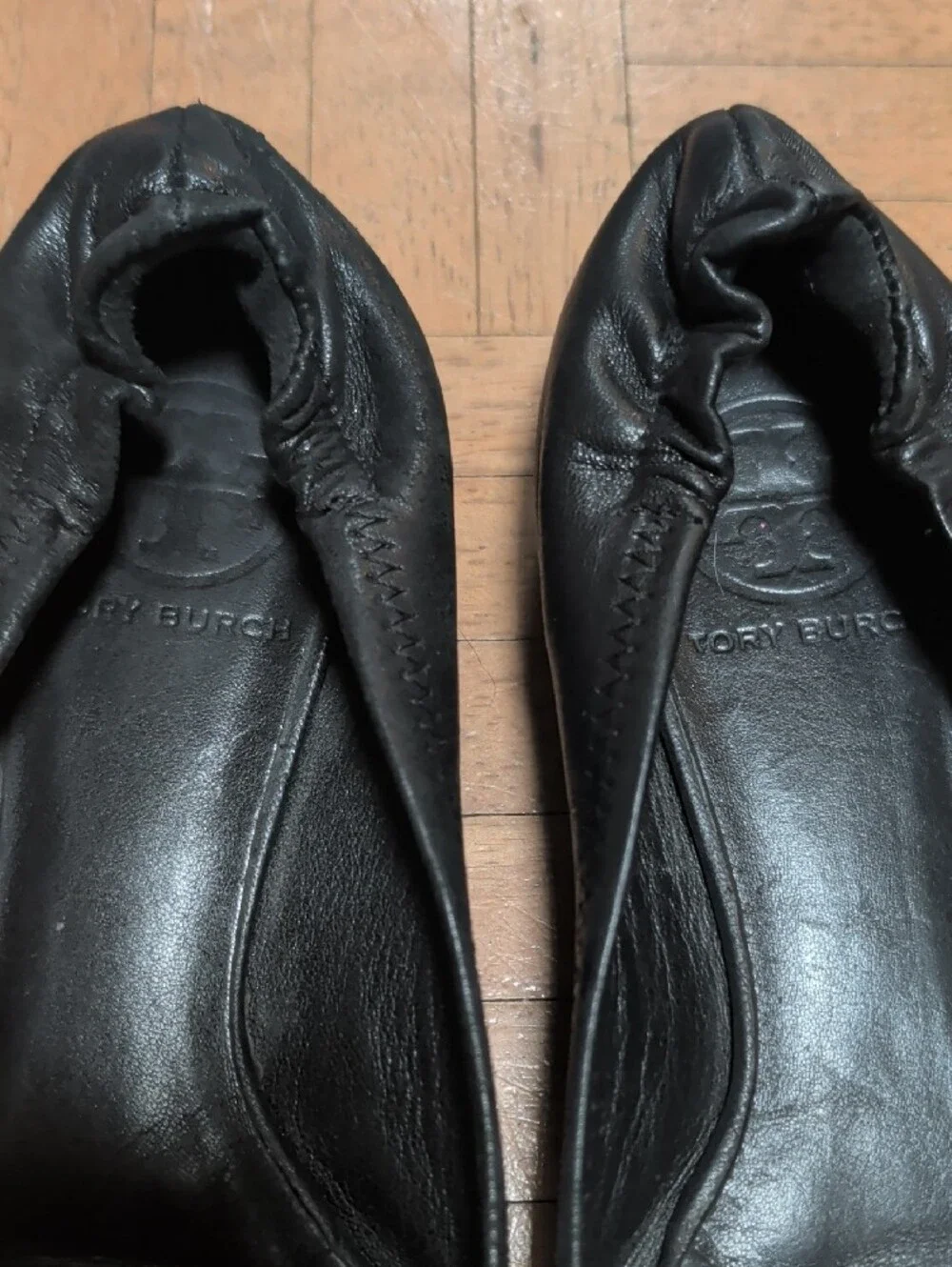 Tory Burch Black Leather Minnie Travel Ballet Flats Size 6.5 Gold Logo